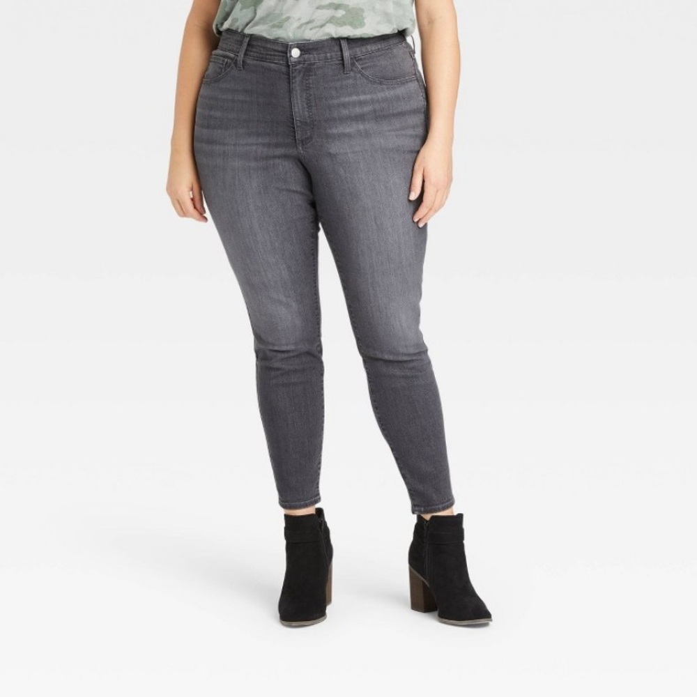 Women's Plus Size High-Rise Skinny Jeans
Universal Thread™ Sulphur 18W